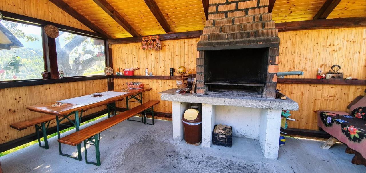 Casa Elena Guest House Бран Екстериор снимка