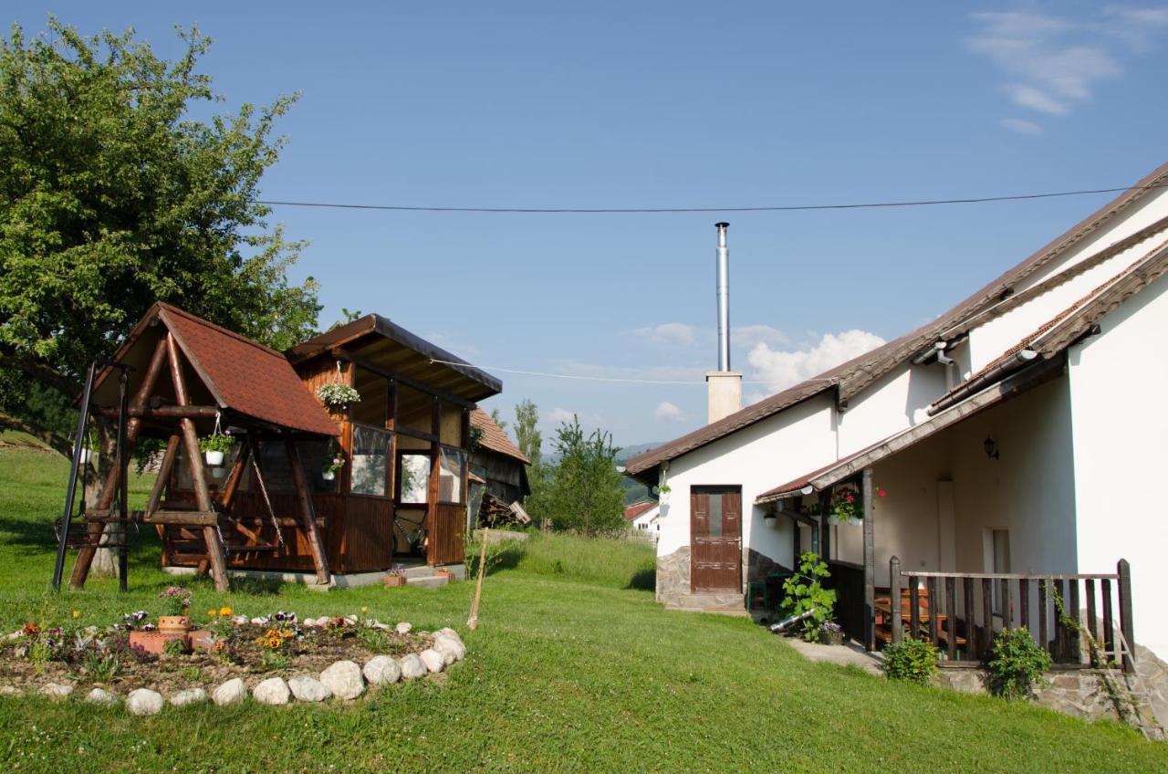 Casa Elena Guest House Бран Екстериор снимка